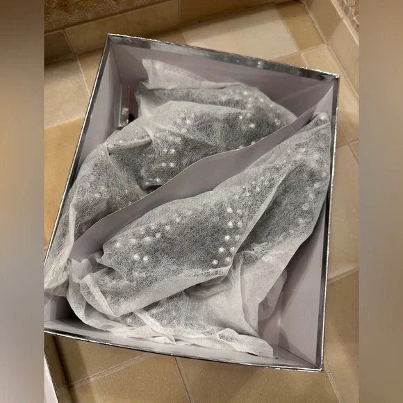 Black Studded Women's Shoes - Picture 6 of 8